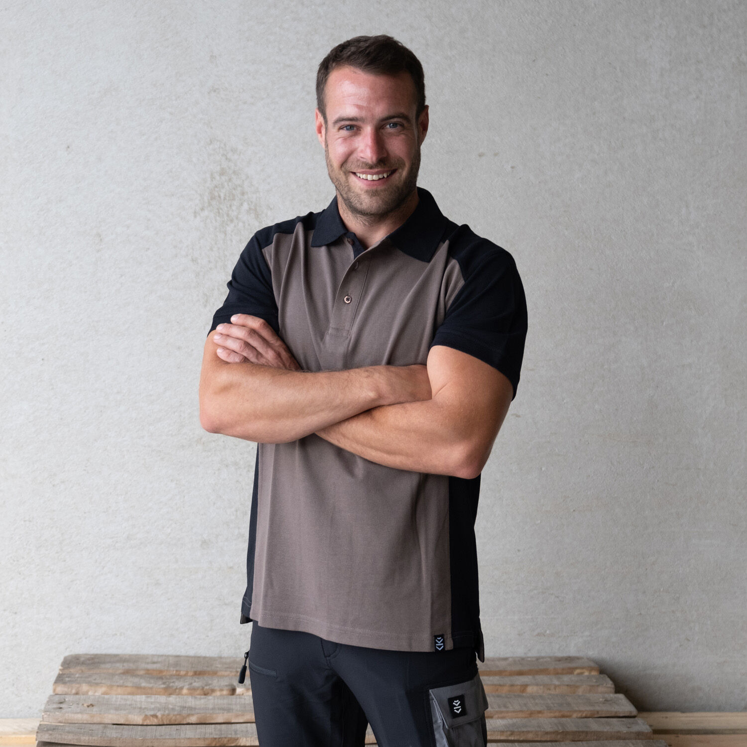 Polo-Shirt "PREMIUM" in schlamm/schwarz, M - Thumbnail 3