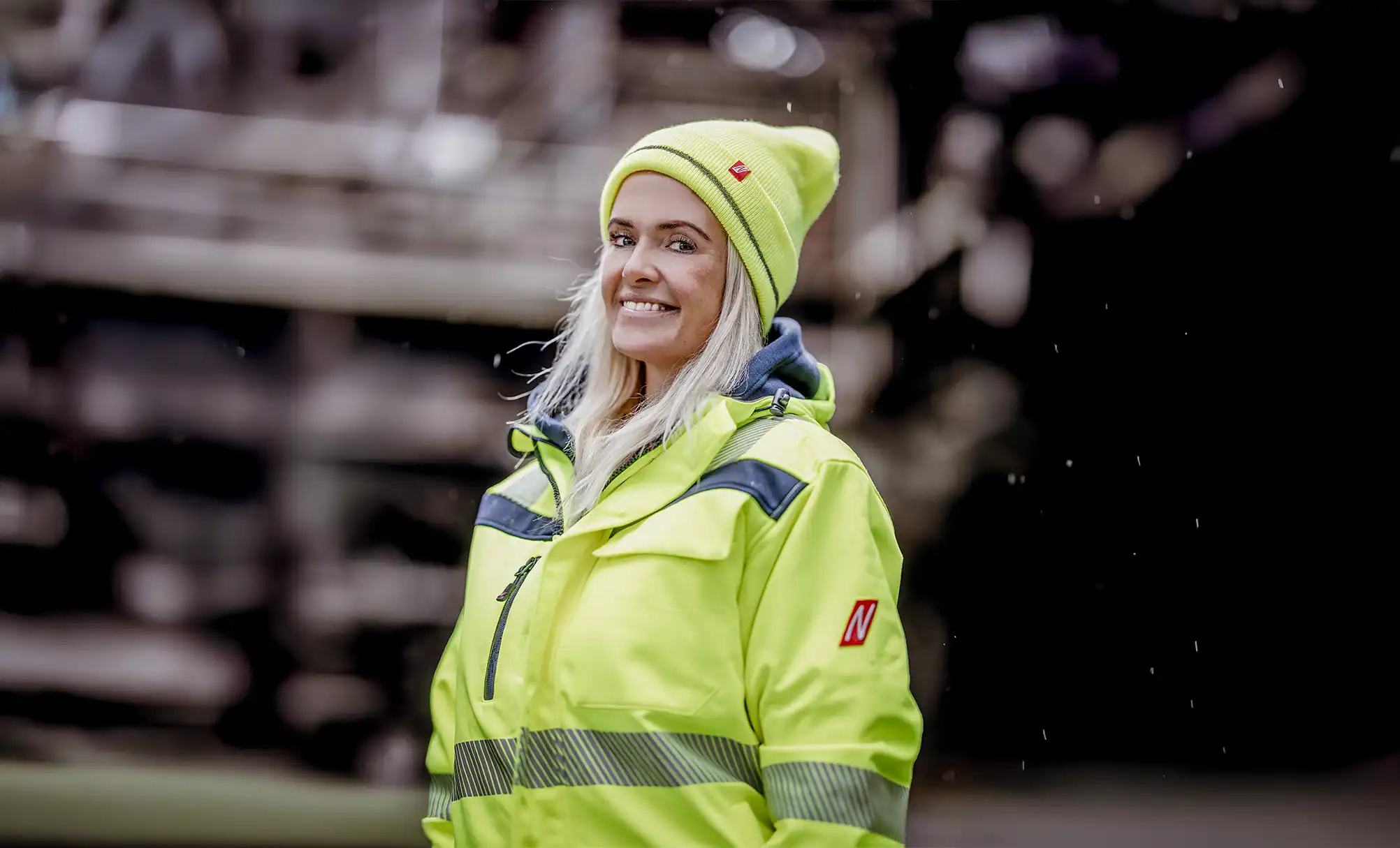 Dame mit HI-VIZ Kleidung