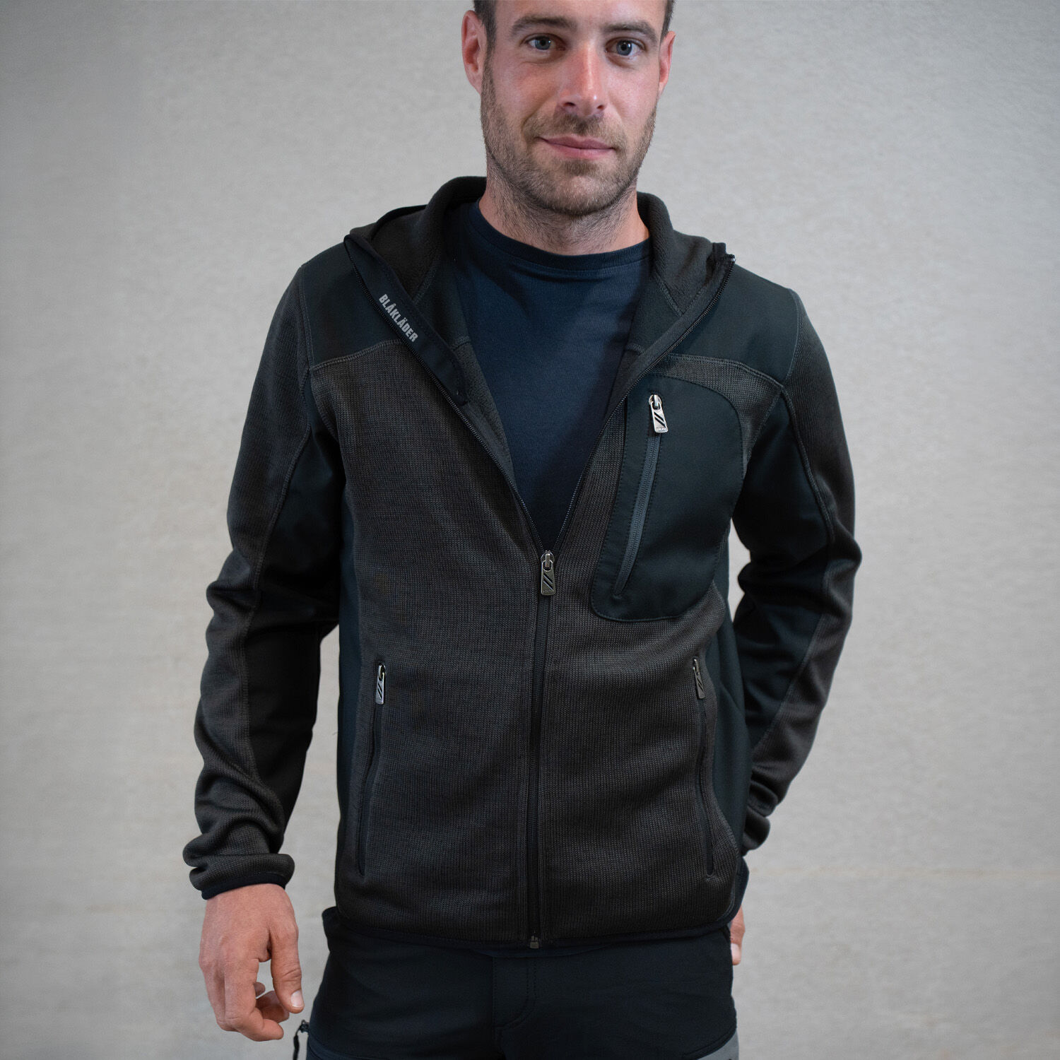 Strickjacke "4930" mit Softshell in dunkelgrau/schwarz, L - Thumbnail 5