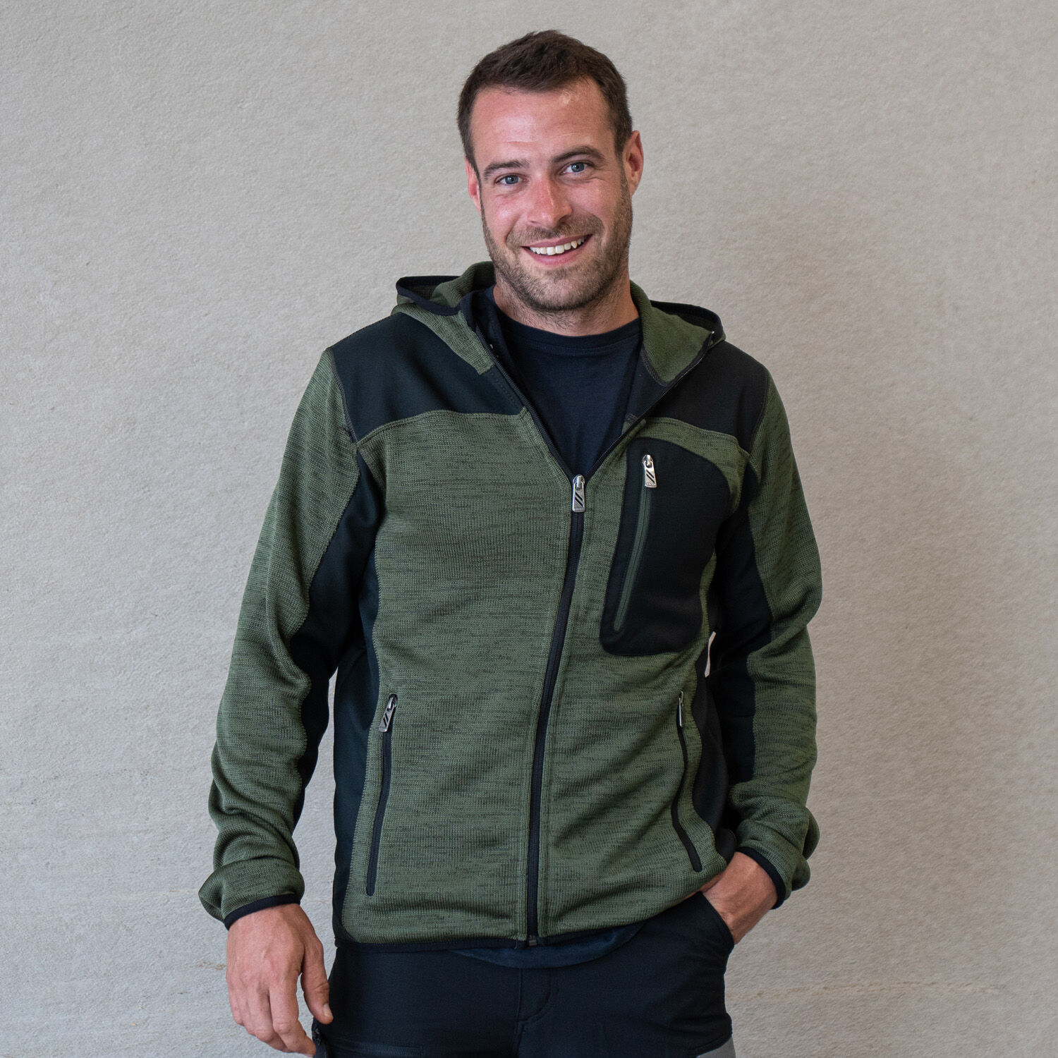 Strickjacke "4930" mit Softshell in armygrün/schwarz, 3XL - Thumbnail 5