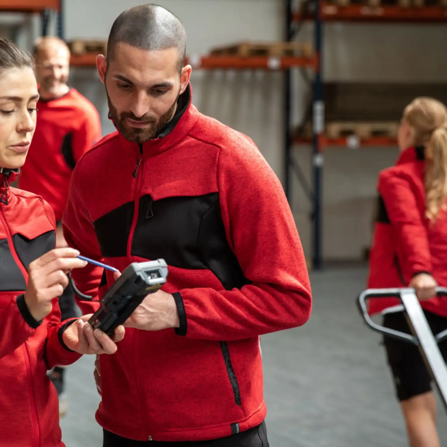 Strickjacke "ACCELERATE" in verkehrsrot/schwarz, L - Thumbnail 5