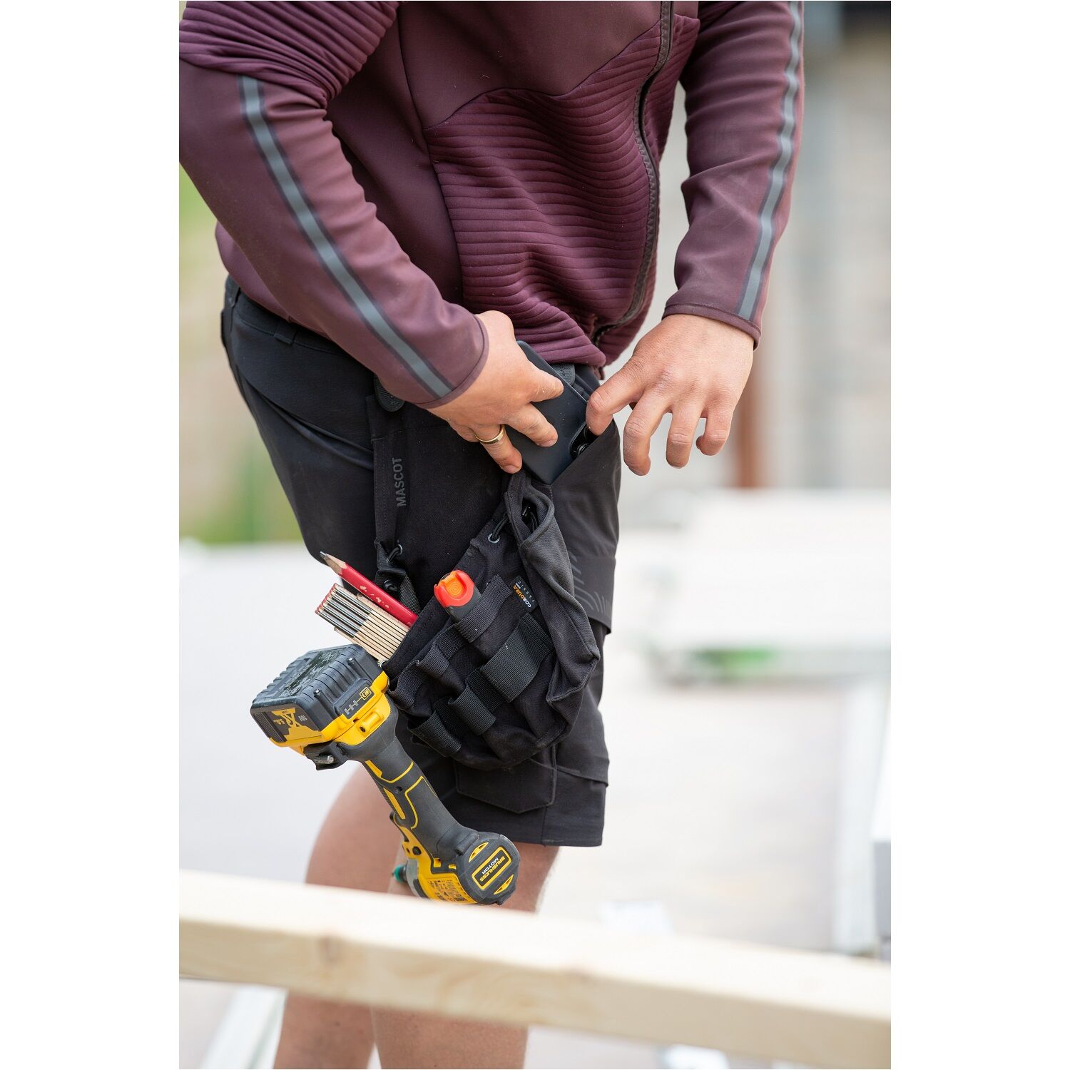 Premium Hängetasche Handwerker "22050" Customized schwarz - Thumbnail 3